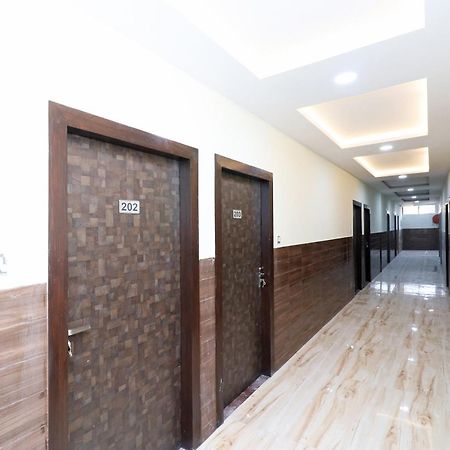 Hotel Centre Point โคราฆปุระ ภายนอก รูปภาพ
