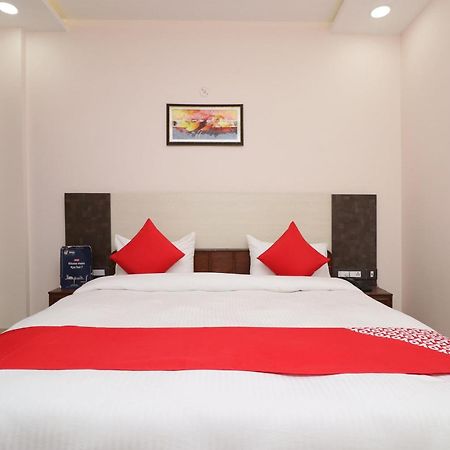 Hotel Centre Point โคราฆปุระ ภายนอก รูปภาพ