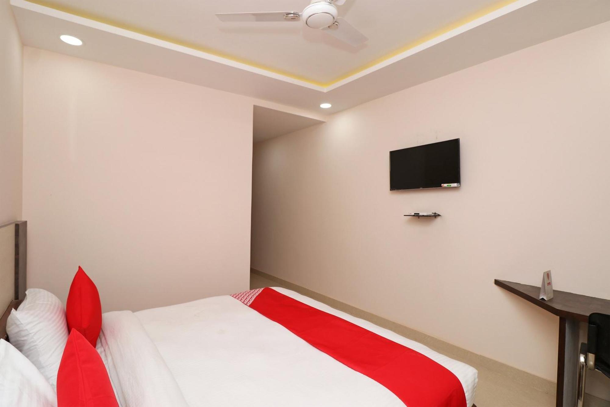 Hotel Centre Point โคราฆปุระ ภายนอก รูปภาพ