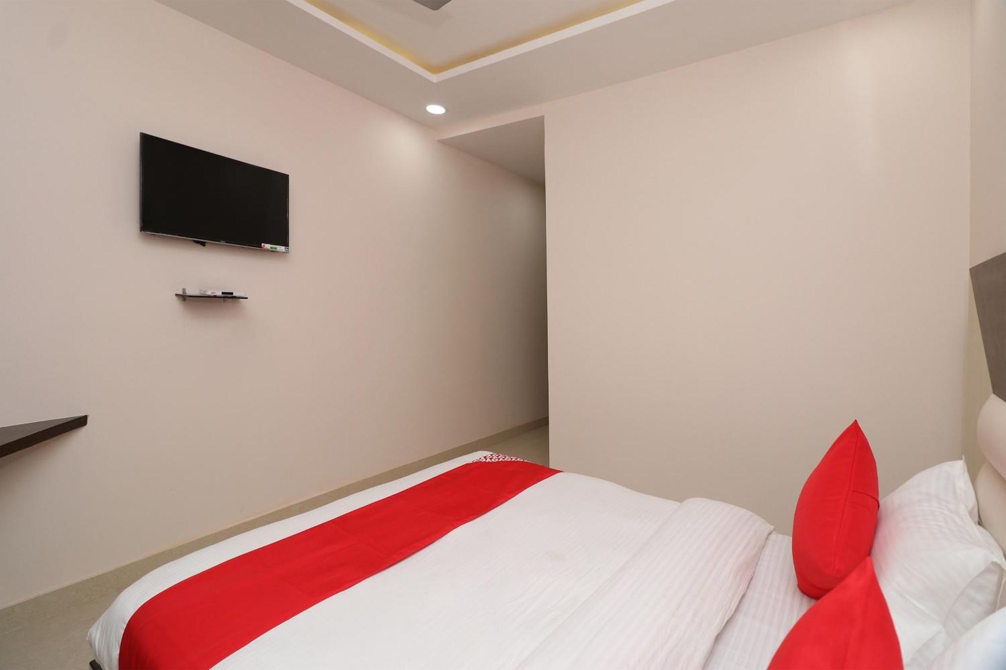 Hotel Centre Point โคราฆปุระ ภายนอก รูปภาพ